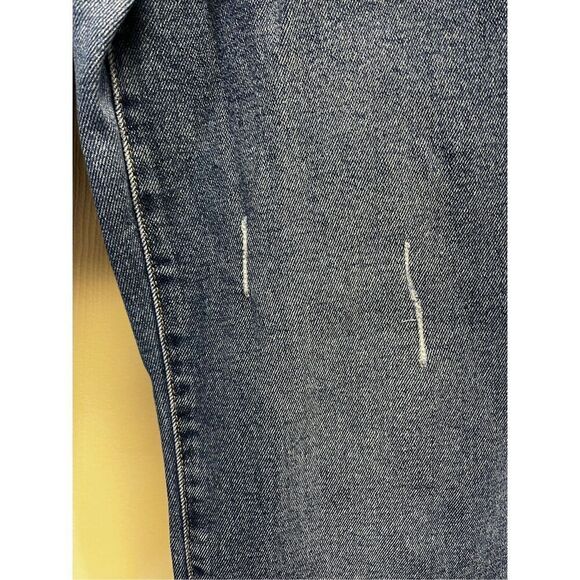 Stradivarius Mom Slim Taper Leg Jeans sz 6 EUC - Picture 3 of 7